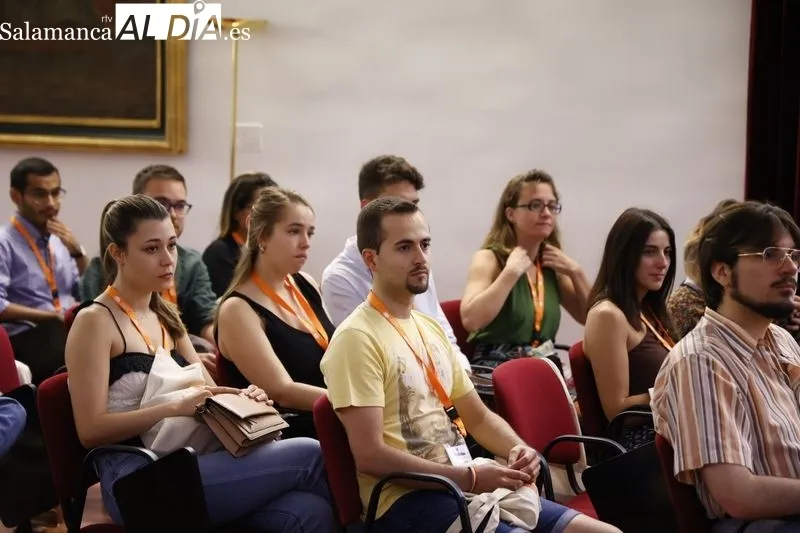 Inauguración de las terceras Jornadas de Jóvenes Investigadores organizadas por INNOVA-Salamanca en el Colegio Fonseca. Foto de David Sañudo