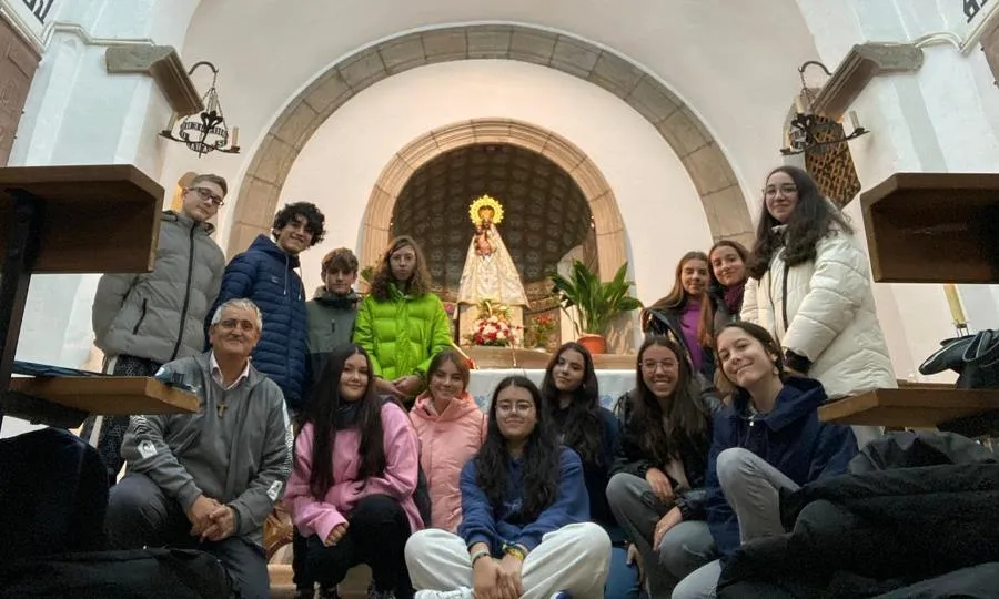 Foto 2 - Adolescentes y j&oacute;venes de El Ma&iacute;llo y El Manantial disfrutan de una convivencia