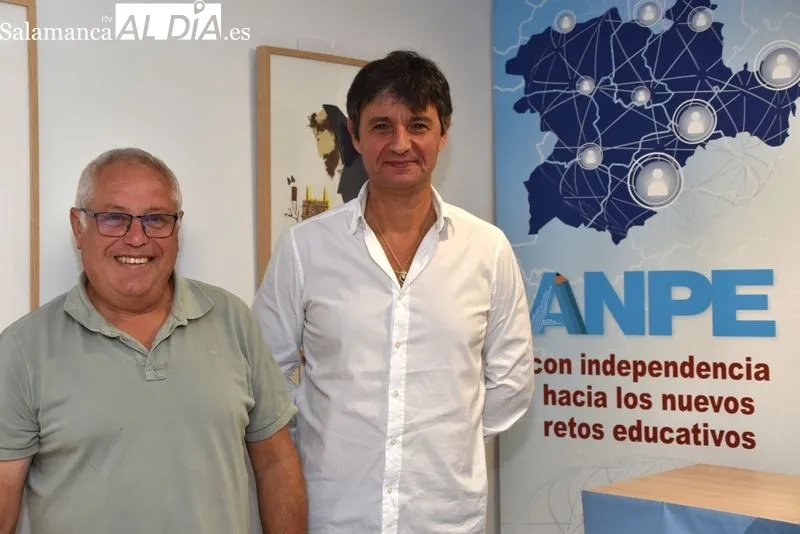 Guillermo Bueno en la sede del sindicato independiente ANPE