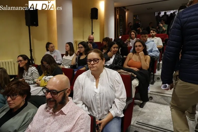 El presidente de la Junta de Castilla y León, Alfonso Fernández Mañueco, en la jornada 'Hacia una educación equitativa. Think tank', organizada por Asecal en la Cámara de Comercio de Salamanca. Foto de David Sañudo