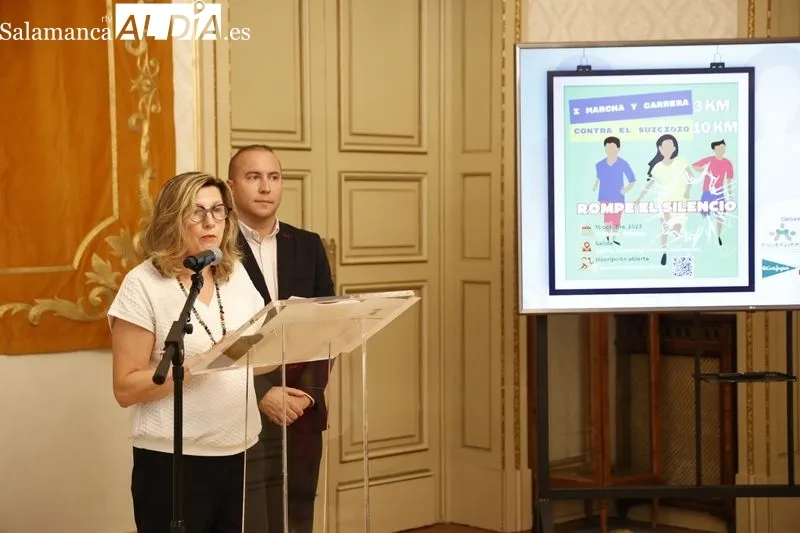 Presentación en el Ayuntamiento de Salamanca de la primera Carrera y Marcha contra el Suicidio ‘Rompe el silencio’. Foto de David Sañudo