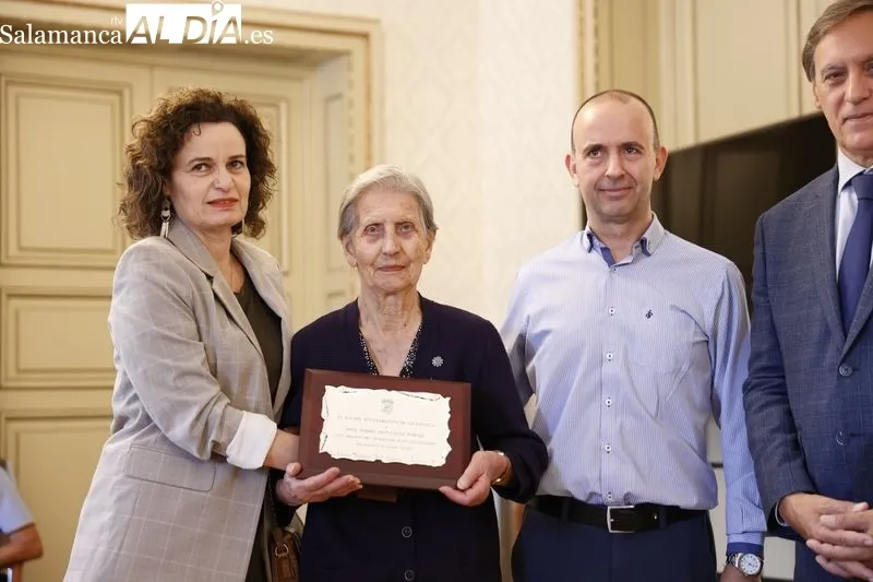 Homenaje a personas centenarias de la ciudad de Salamanca, que se ha desarrollado en el Ayuntamiento. Foto de David Sañudo