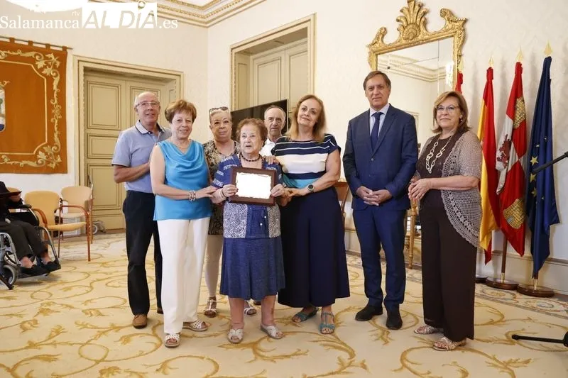 Homenaje a personas centenarias de la ciudad de Salamanca, que se ha desarrollado en el Ayuntamiento. Foto de David Sañudo