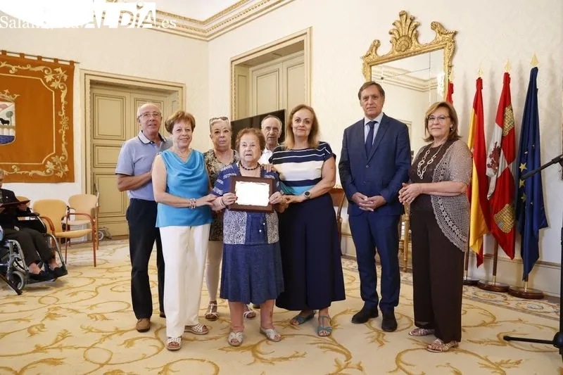 Homenaje a personas centenarias de la ciudad de Salamanca, que se ha desarrollado en el Ayuntamiento. Foto de David Sañudo