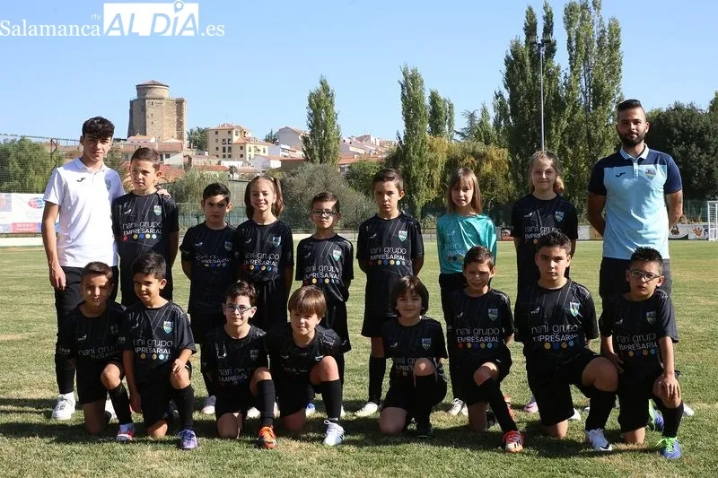 Foto 10 - El Alba de Tormes CF saca m&uacute;sculo con su cantera