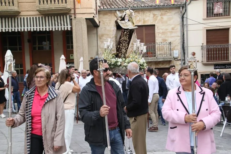 Foto 4 - Devoci&oacute;n popular y festiva a Santa Teresa