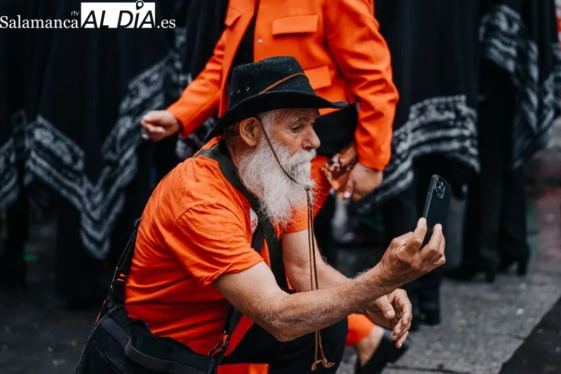 Foto 7 - Y Santa Teresa se puso el chubasquero
