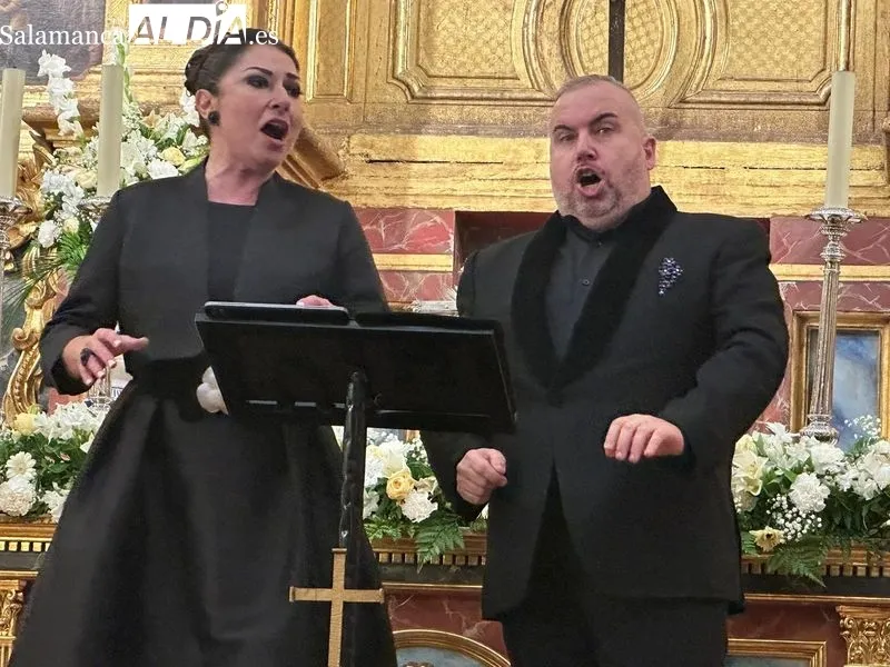 Foto 4 - Las voces de Montserrat Mart&iacute; Caball&eacute; y Luis Santana emocionan en el recital l&iacute;rico teresiano