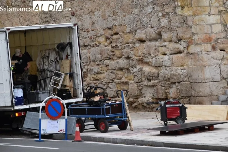 Detalles de la ciudad de Salamanca con motivo del rodaje de un largometraje de Bollywood. Foto de Vanesa Martins