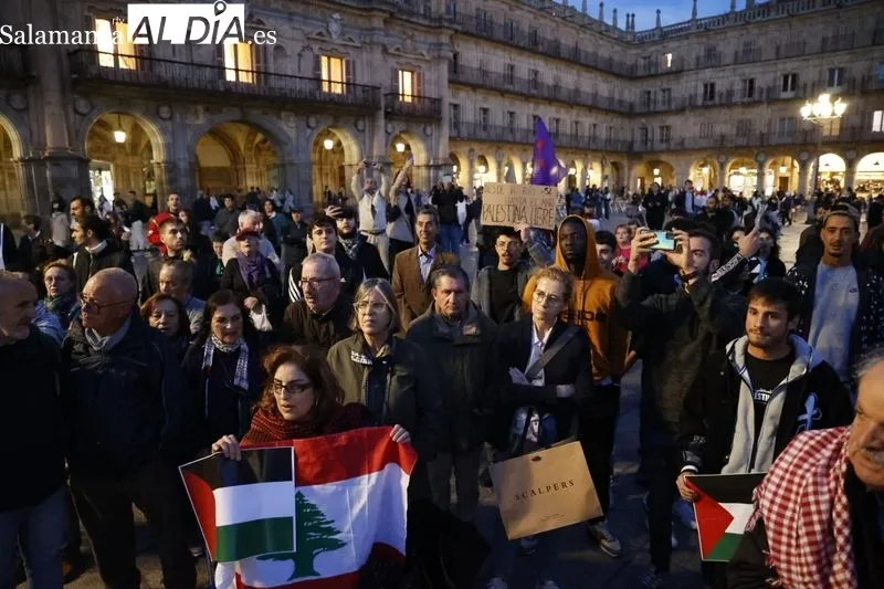 Concentración en la Plaza Mayor de Salamanca para apoyar a Palestina | FOTOS: David Sañudo 