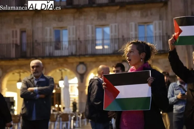 Concentración en la Plaza Mayor de Salamanca para apoyar a Palestina | FOTOS: David Sañudo 