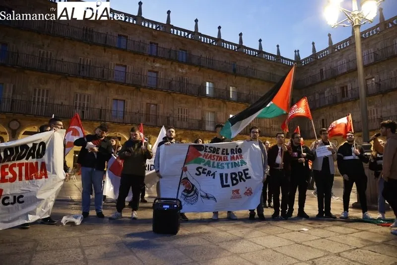 Concentración en la Plaza Mayor de Salamanca para apoyar a Palestina | FOTOS: David Sañudo 