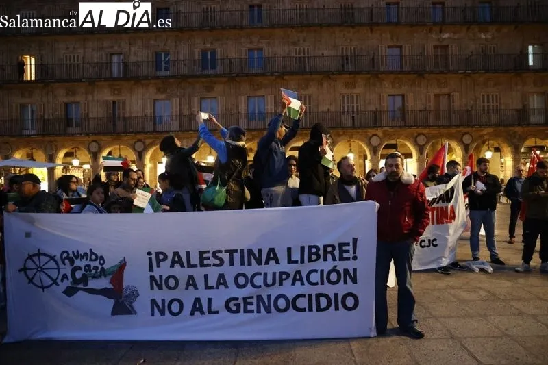 Concentración en la Plaza Mayor de Salamanca para apoyar a Palestina | FOTOS: David Sañudo 