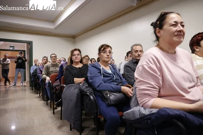 Rubén Juy presenta entre familiares, amigos y lectores su primer thriller ‘Siluntium’ | FOTOS: David Sañudo 