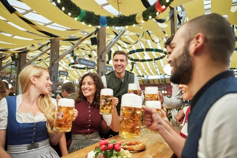 Comienza por todo lo alto la Oktoberfest Salamanca en El Tormes