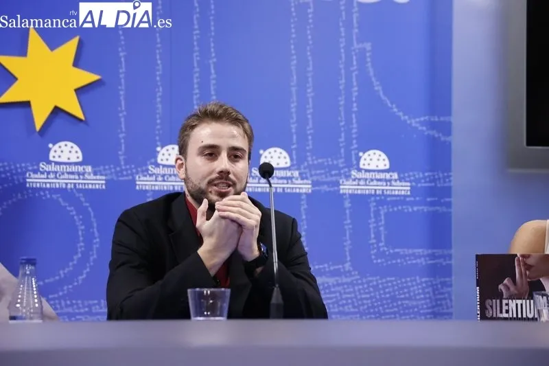 Rubén Juy presenta entre familiares, amigos y lectores su primer thriller ‘Siluntium’ | FOTOS: David Sañudo 