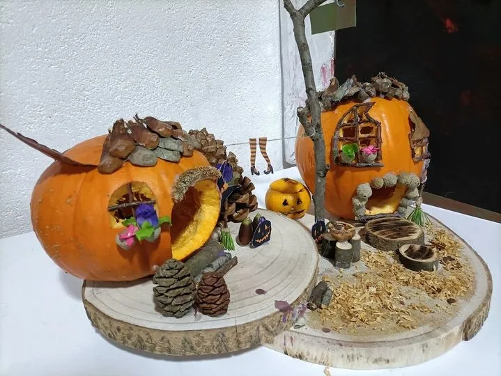 Padres y alumnos del Colegio Antonio Machado disfrutan de una tarde de Halloween terrorífica