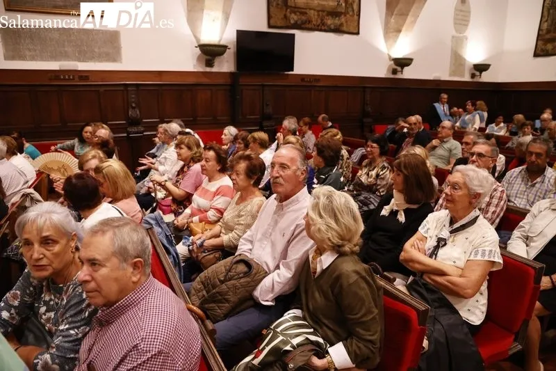 Comienza un nuevo curso de la Universidad de la Experiencia | FOTOS: David Sañudo 
