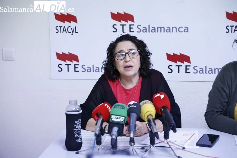 Rueda de prensa de las responsables del STE-SA. Foto de David Sañudo