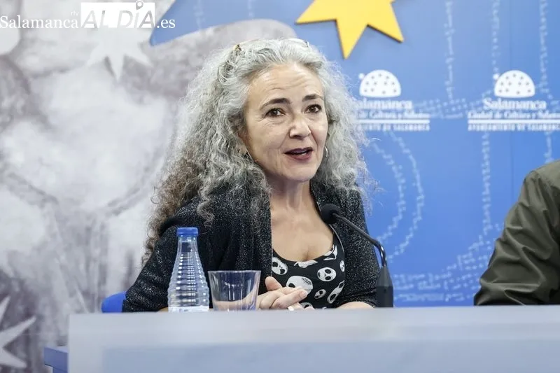 Presentación en la Sala de la Palabra del Teatro Liceo del reestreno de ‘¡Al carajo la poesía!’,  de la compañía salmantina Raízde4Teatro. Foto David Sañudo