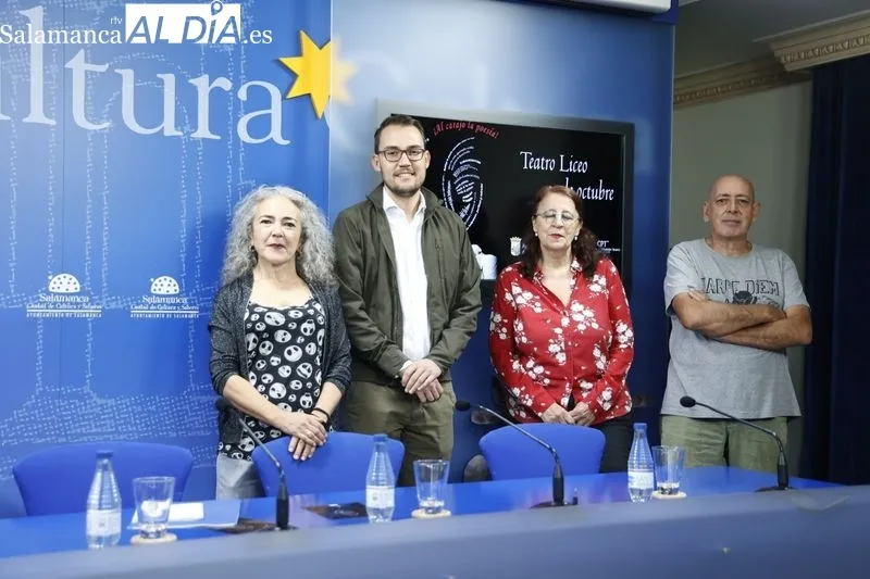 Presentación en la Sala de la Palabra del Teatro Liceo del reestreno de ‘¡Al carajo la poesía!’,  de la compañía salmantina Raízde4Teatro. Foto David Sañudo
