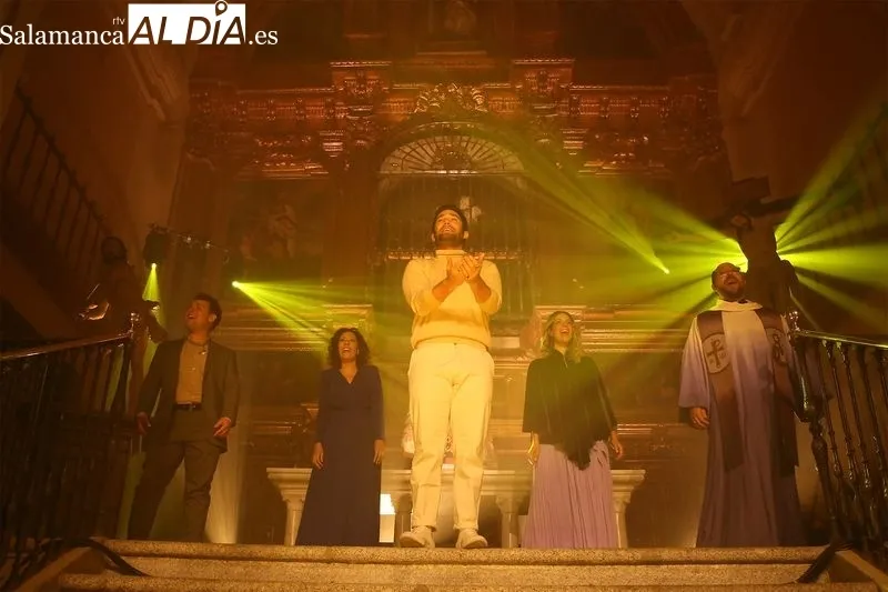 Foto 11 - M&aacute;s de 2.500 personas disfrutar&aacute;n este fin de semana de 'Viacrucis. El Musical'