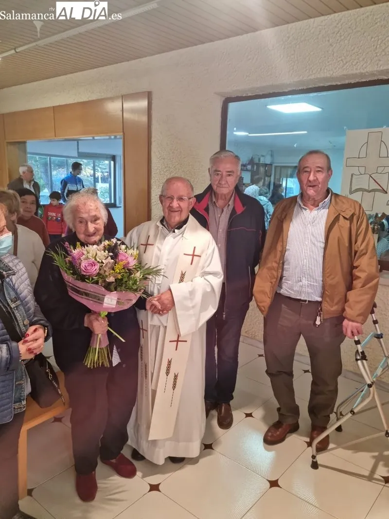 Celebración del 100 cumpleaños de Juana Lucia Herrero