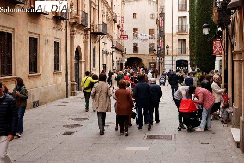Ambiente de domingo en Salamanca | FOTOS: David Sañudo