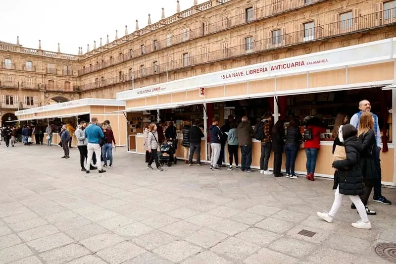 Ambiente de domingo en Salamanca | FOTOS: David Sañudo