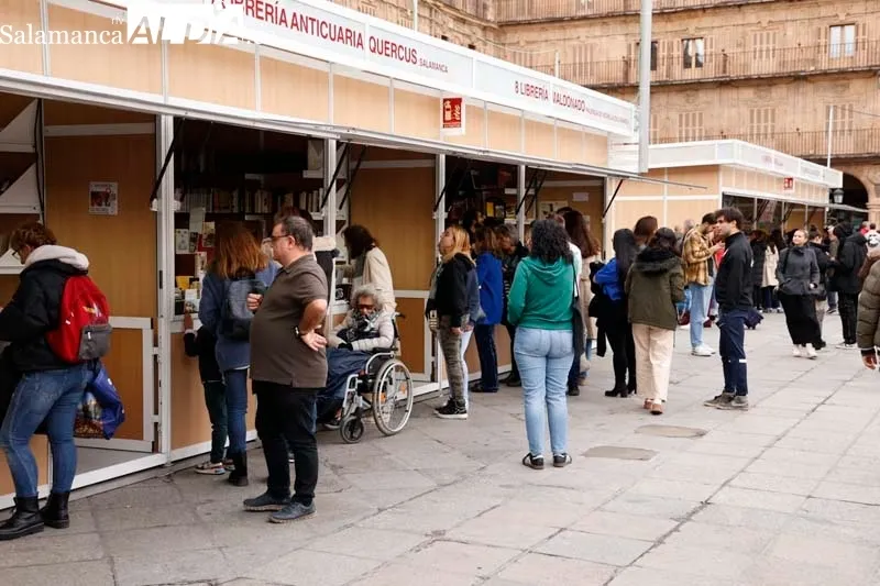Ambiente de domingo en Salamanca | FOTOS: David Sañudo
