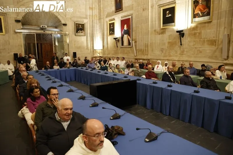Acto académico de nombramiento oficial del prior del convento de San Esteban, Fr. Manuel Ángel Martínez, como Maestro en Sagrada Teología. Fotos: David Sañudo