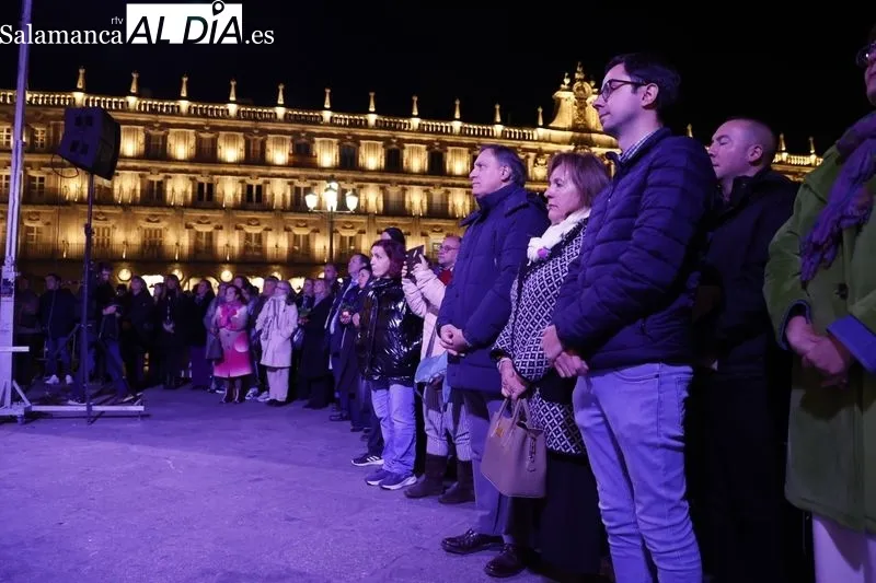 Acto oficial del Día Internacional de la Eliminación de la Violencia contra la Mujer en la Plaza Mayor de Salamanca. Fotos: David Sañudo