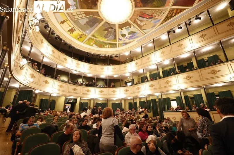 ‘El verbo amar’ de Esfinge Teatro en el Liceo de Salamanca por el 25N. Fotos: David Sañudo