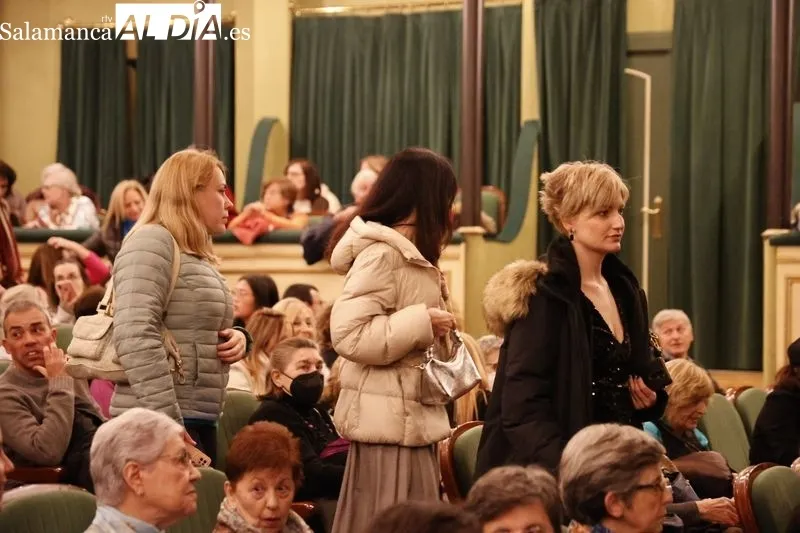‘El verbo amar’ de Esfinge Teatro en el Liceo de Salamanca por el 25N. Fotos: David Sañudo
