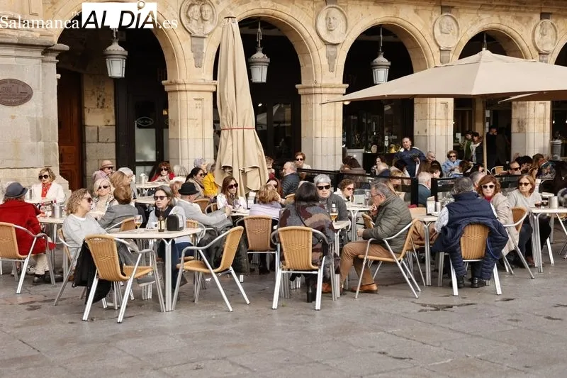 Ambiente en el centro de Salamanca este domingo. Fotos: David Sañudo