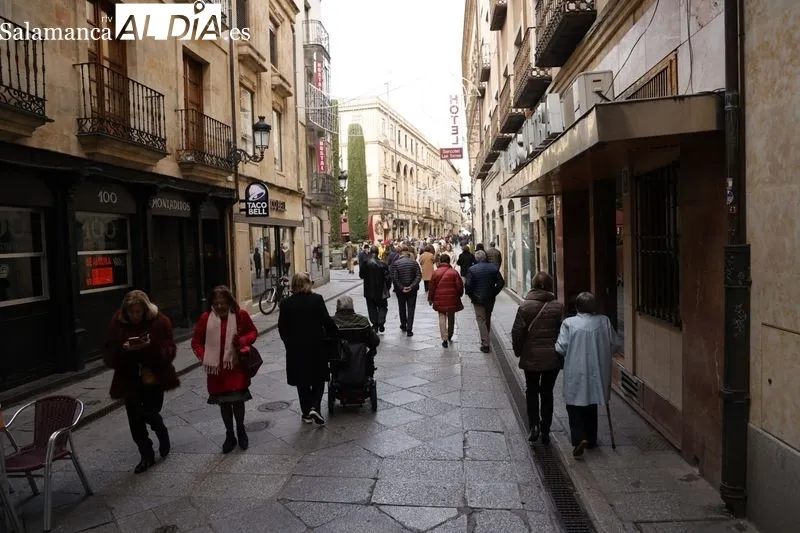 Ambiente en el centro de Salamanca este domingo. Fotos: David Sañudo