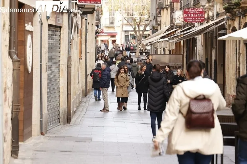 Ambiente en el centro de Salamanca este domingo. Fotos: David Sañudo