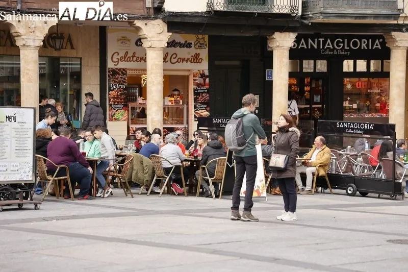 Ambiente en el centro de Salamanca este domingo. Fotos: David Sañudo