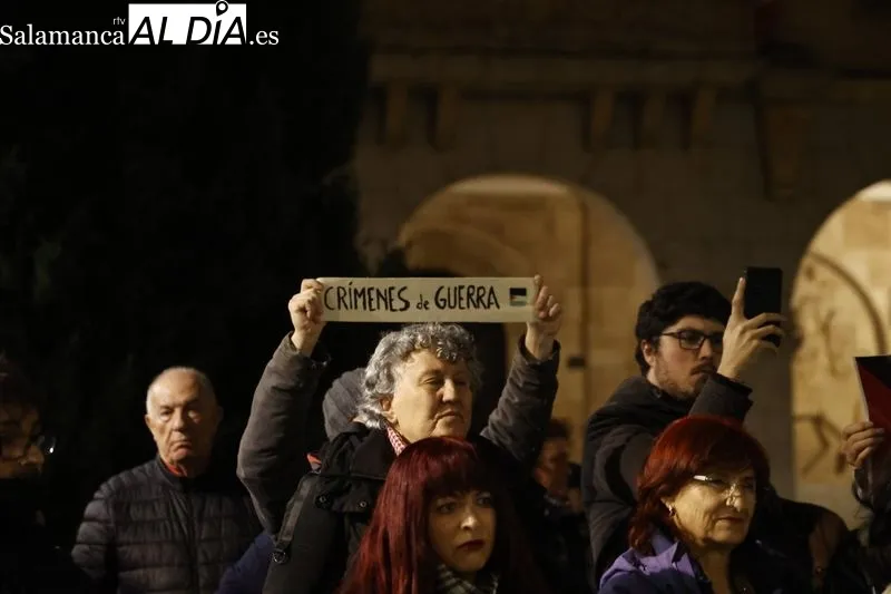 Concentración por la descolonización de Palestina frente a la Subdelegación del Gobierno en Salamanca. Fotos: David Sañudo