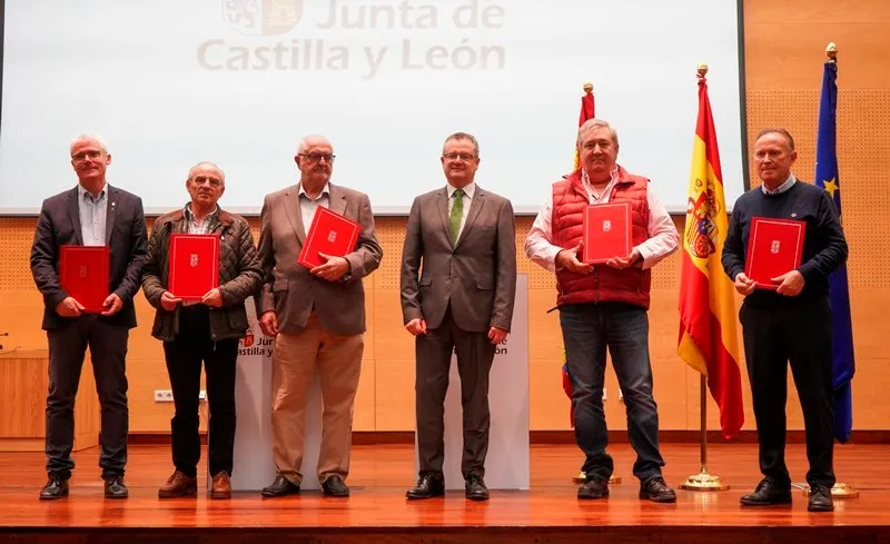 Foto 4 - Adecocir firma el convenio para gestionar 2,2 millones de euros destinados a ayudas