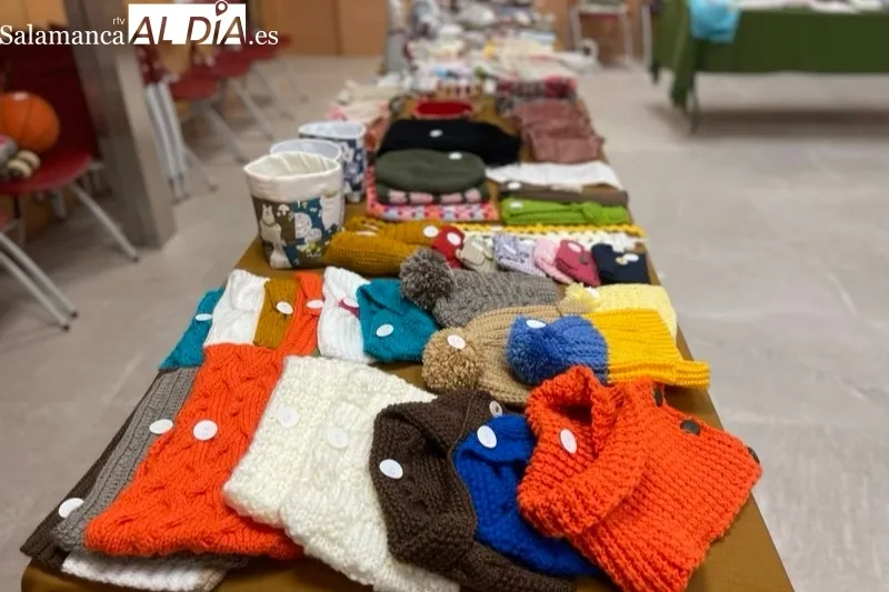El Centro Parroquial acoge un mercado solidario del taller de costura 