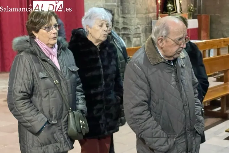 La procesión y el rezo del rosario por los difuntos tenía lugar en la parroquia