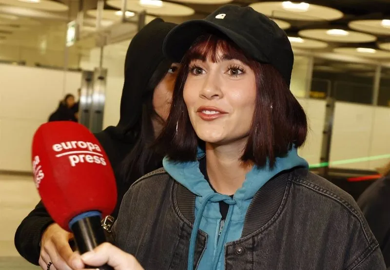 Aitana Ocaña a su llegada a Madrid este jueves. Foto EUROPA PRESS