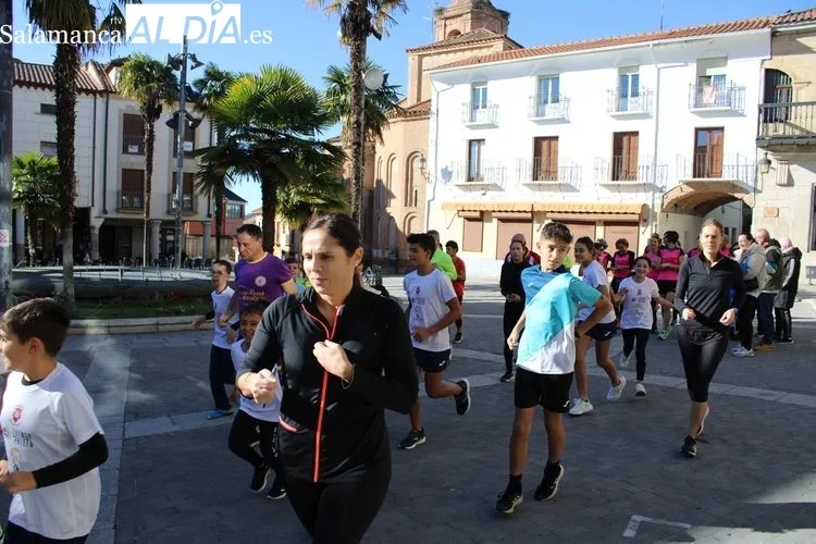 Foto 4 - El running solidario recoge m&aacute;s de 150 kilos de alimentos