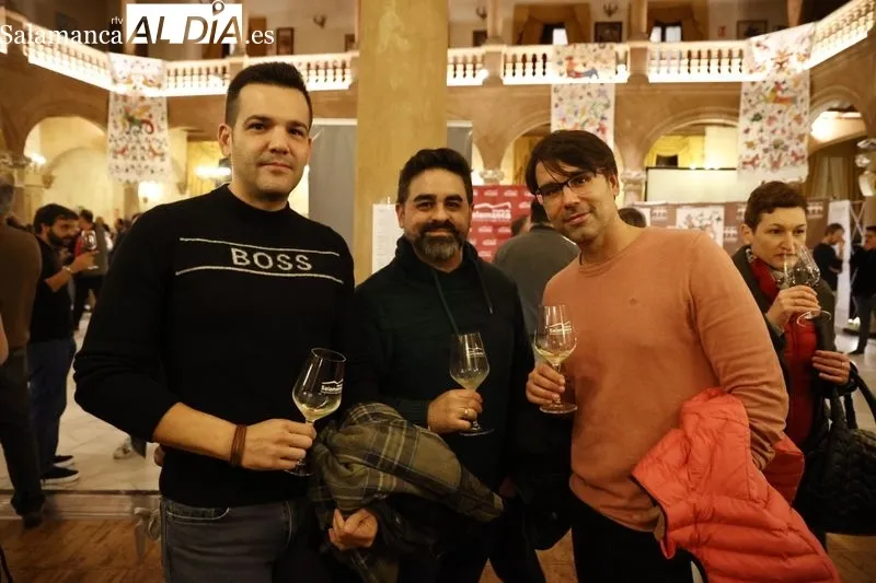 Presentación Anual de los Vinos de la DOP Sierra de Salamanca en el Casino. Fotos: David Sañudo