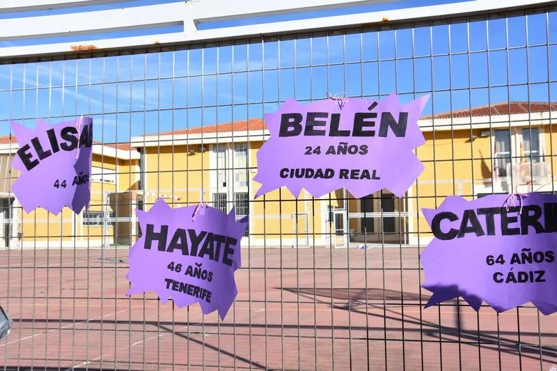 Foto 2 - El IES Mateo Hern&aacute;ndez se une al F&eacute;lix Rodr&iacute;guez de la Fuente y al Jos&eacute; Herrero contra la violencia hacia la mujer