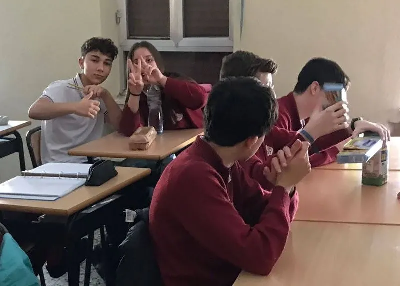 Taller de consumo saludable y sostenible de alimentos en el colegio San Juan Bosco