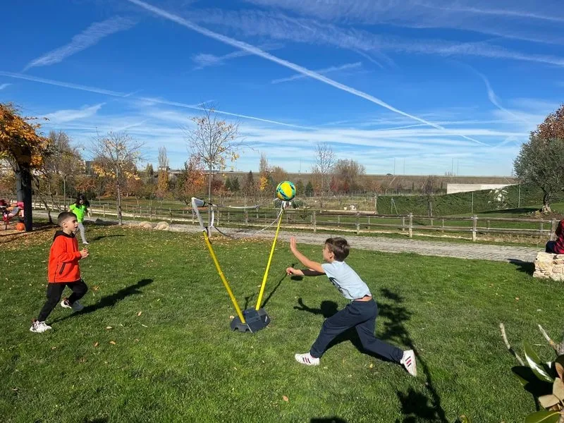 Sol y temperatura agradable en la Fiesta de la Infancia de Carbajosa de la Sagrada.