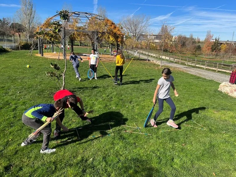 Sol y temperatura agradable en la Fiesta de la Infancia de Carbajosa de la Sagrada.