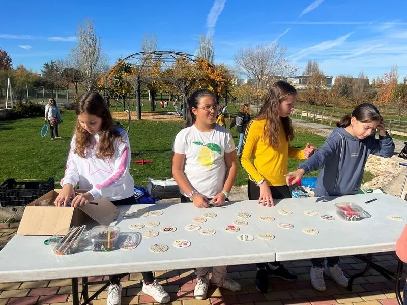 Sol y temperatura agradable en la Fiesta de la Infancia de Carbajosa de la Sagrada.